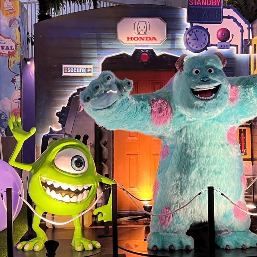 Sulley and Mike Statue untuk Pakuwon City Mall, foto 2